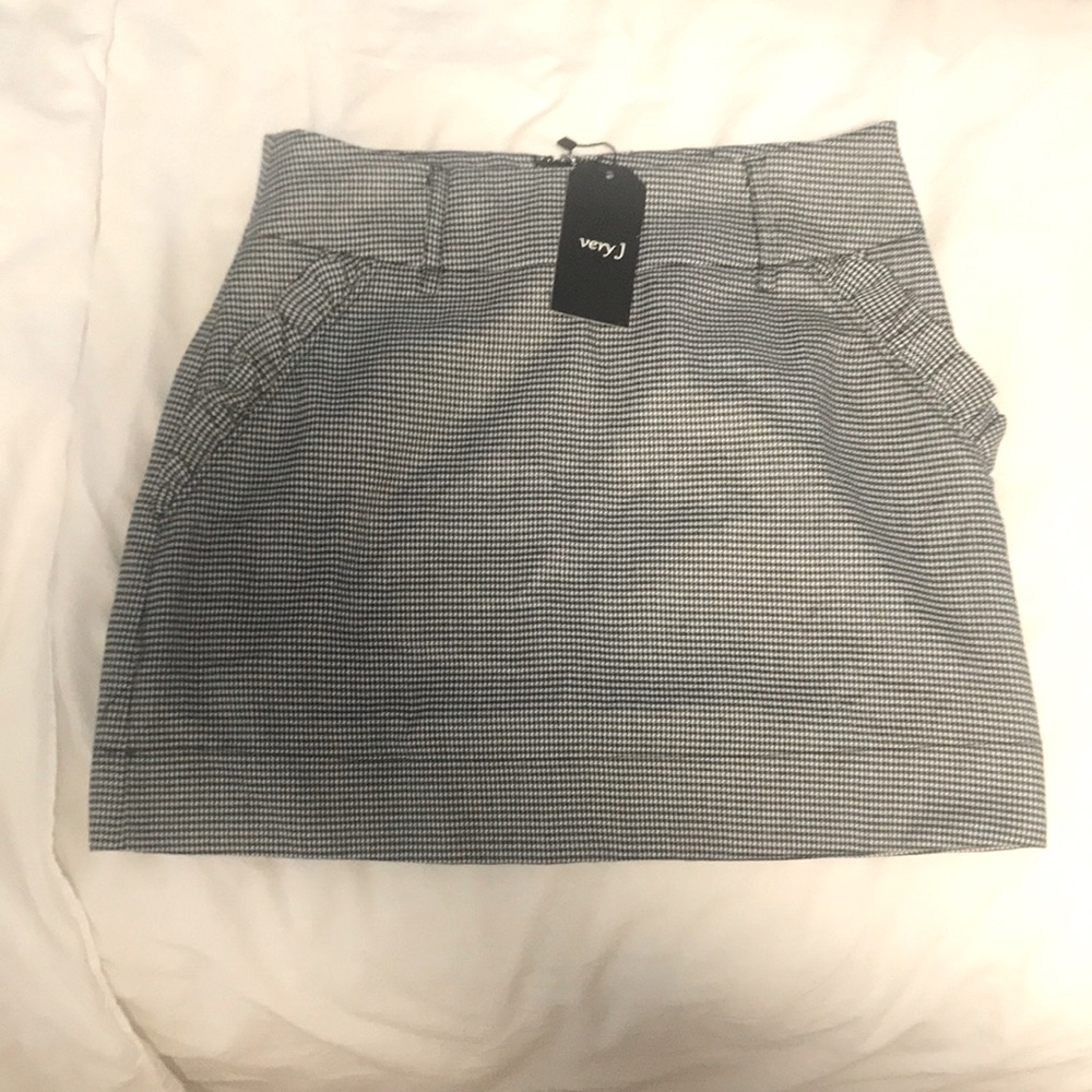 B&W houndstooth mini skirt